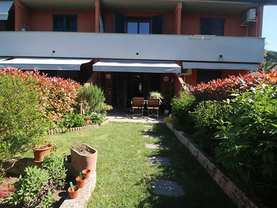 Immagine 2 di Villetta a schiera in vendita  in Via Somaini 3 a San Fermo Della Battaglia