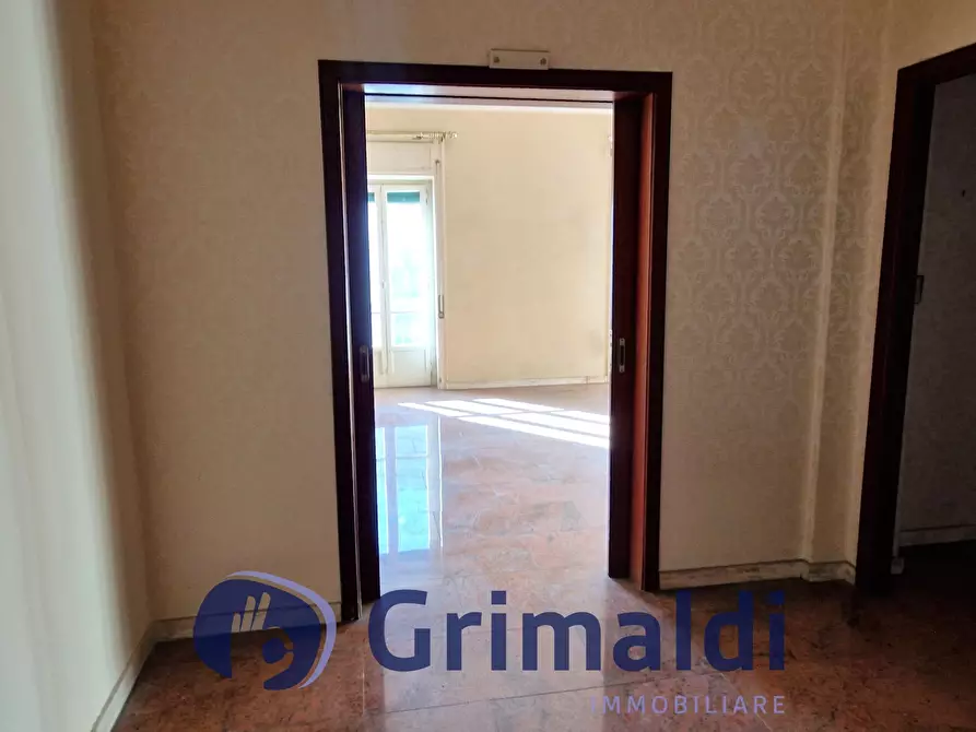 Immagine 12 di Pentalocale in vendita  in Via Michelangelo Schipa a Napoli