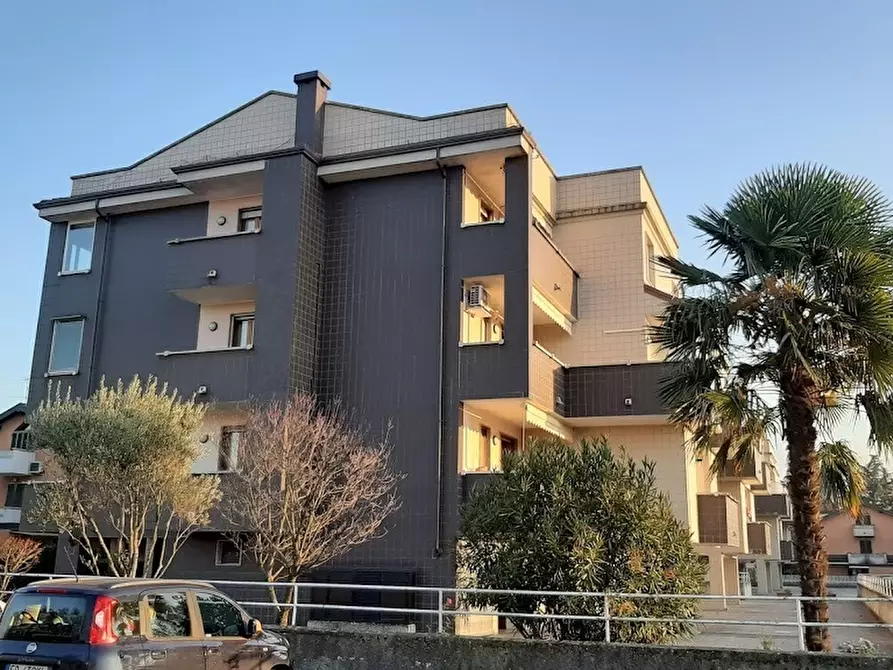Immagine 14 di Bilocale in affitto  in Via del Ciliegio 24 a Trecate