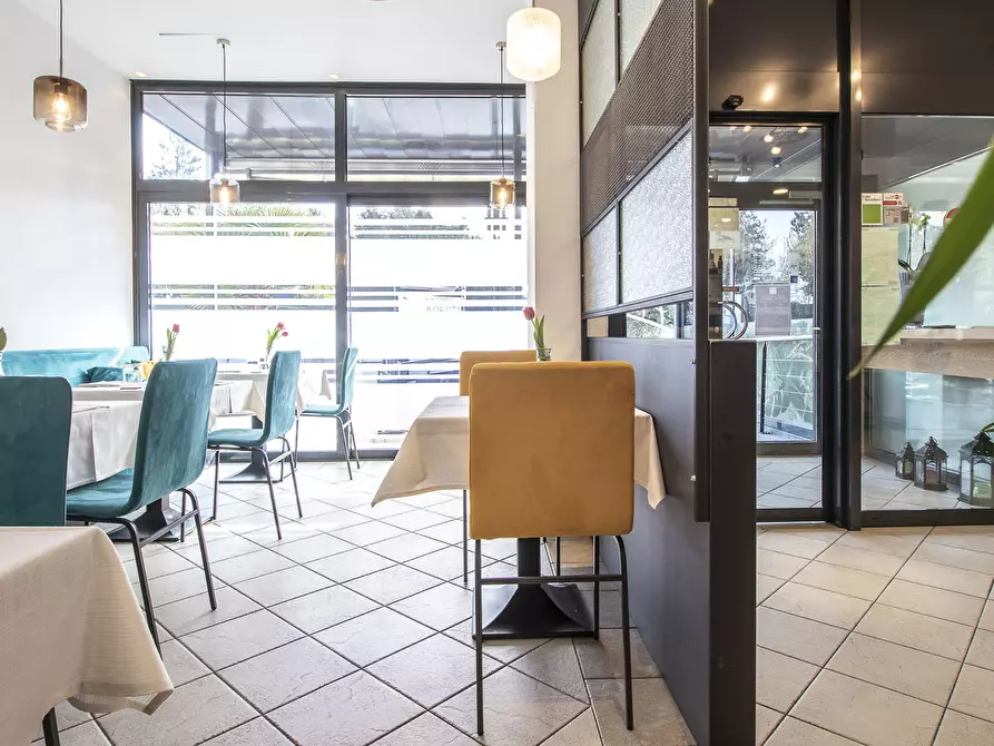 Immagine 11 di Bar / Ristorante in vendita  in Via Cantù 27/A a Cucciago