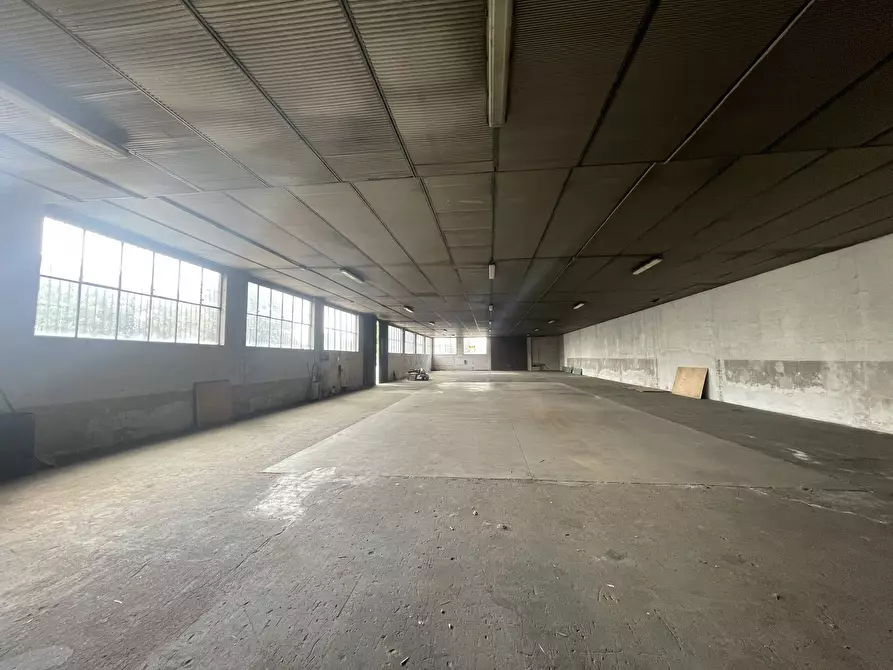 Immagine 10 di Attività artigianale in vendita  in Viale dell'Unione Europea 36 a Gallarate
