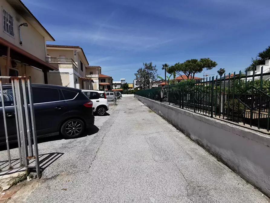Immagine 18 di Villa in affitto  in Via Madonna del Pantano 40 a Giugliano In Campania