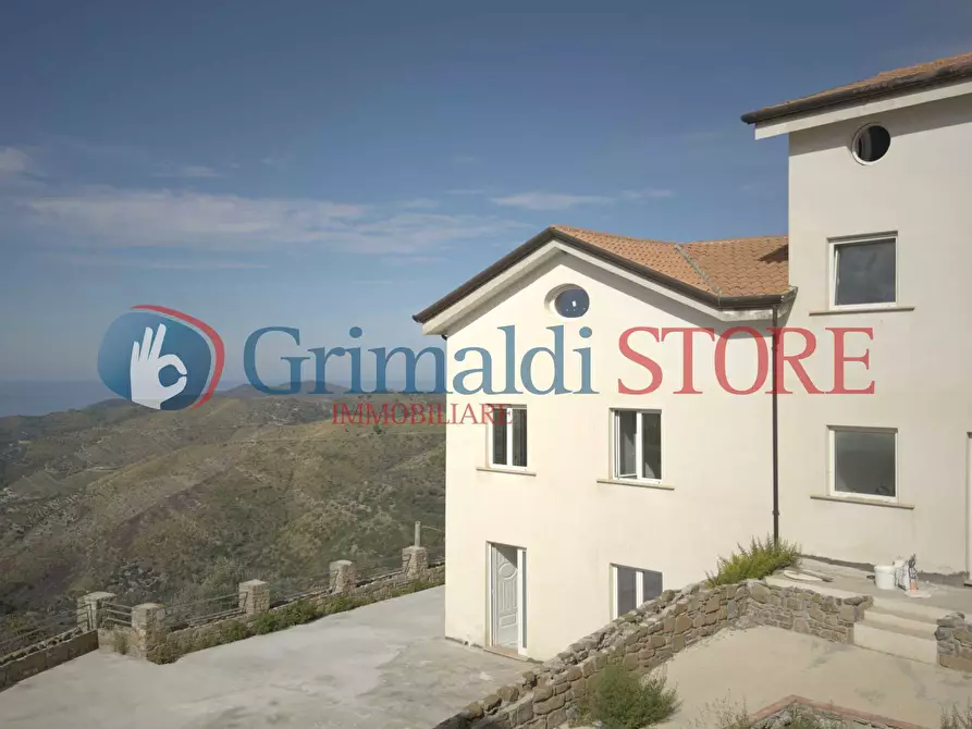 Immagine 1 di Terratetto in vendita  in Vicolo Piazza 72 a San Mauro Cilento