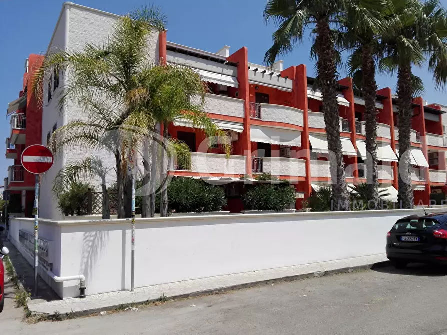 Immagine 33 di Trilocale in vendita  in Via della Robinia a Gallipoli