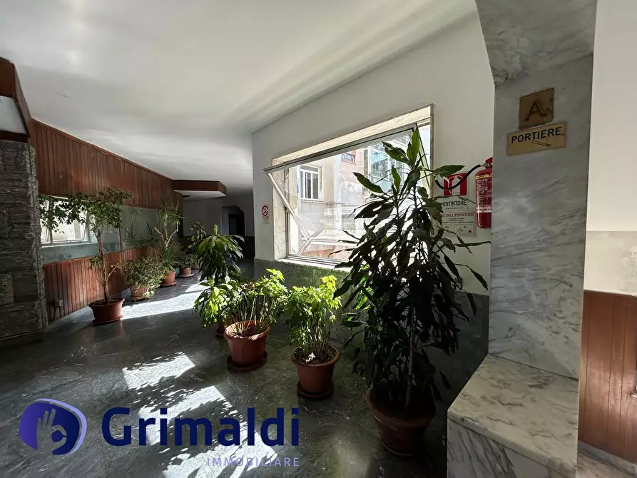 Immagine 17 di Pentalocale in vendita  in Via Alessandro Manzoni 209 a Napoli