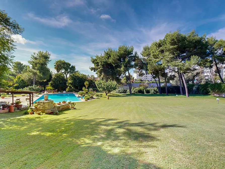 Immagine 37 di Villa in vendita  in Via Venosa 5 a Lecce