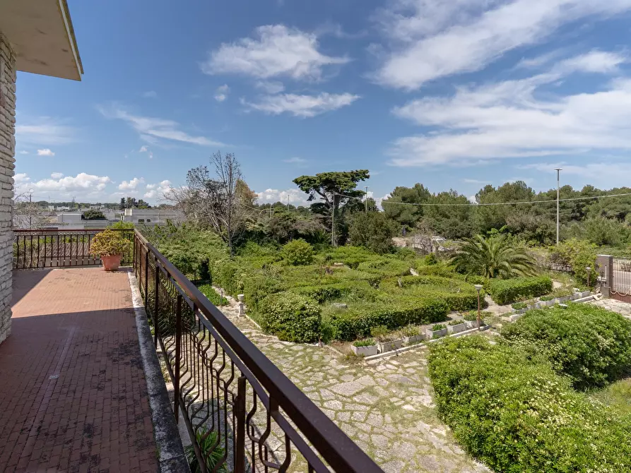 Immagine 57 di Villa in vendita  in Via Camaiore 2 a Lecce