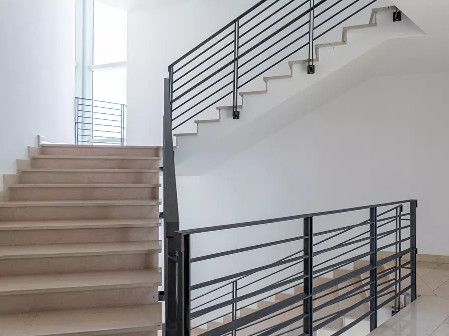 Immagine 39 di Ufficio in vendita  in Via Colonnello Archimede Costadura 2C a Lecce