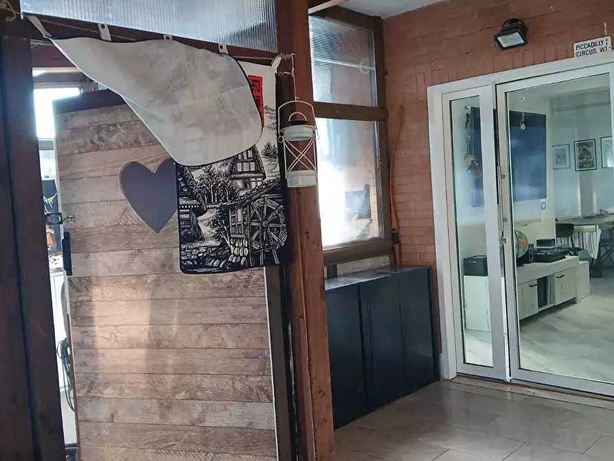 Immagine 2 di Appartamento in vendita  in Via Montegiove Nuovo a Genzano Di Roma