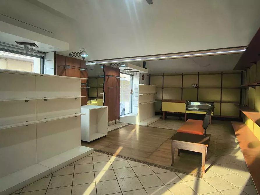 Immagine 19 di Casa indipendente in vendita  in Via Cavour a Monopoli