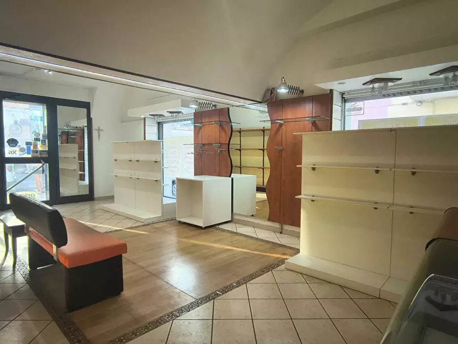 Immagine 22 di Casa indipendente in vendita  in Via Cavour a Monopoli