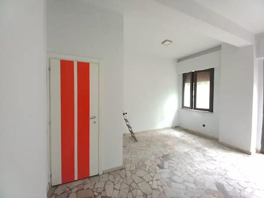 Immagine 4 di Pizzeria / Pub in affitto  in Via dei due Principati 342 a Avellino