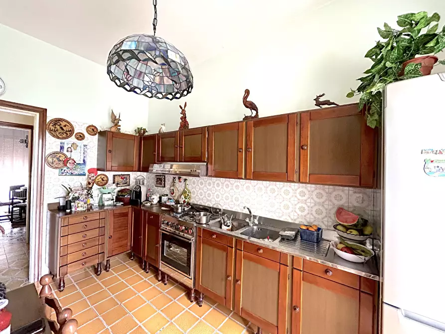 Immagine 8 di Pentalocale in vendita  in Via Tagliamento 85 a Avellino