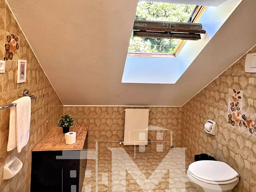 Immagine 27 di Pentalocale in vendita  in Via Salvo D'Acquisto a Recco