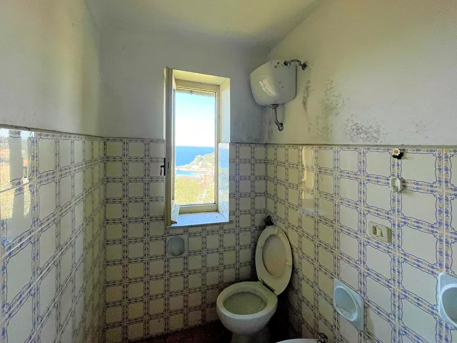 Immagine 25 di Casa indipendente in vendita  in Via Nostra Signora del Fulmine 21 a Recco