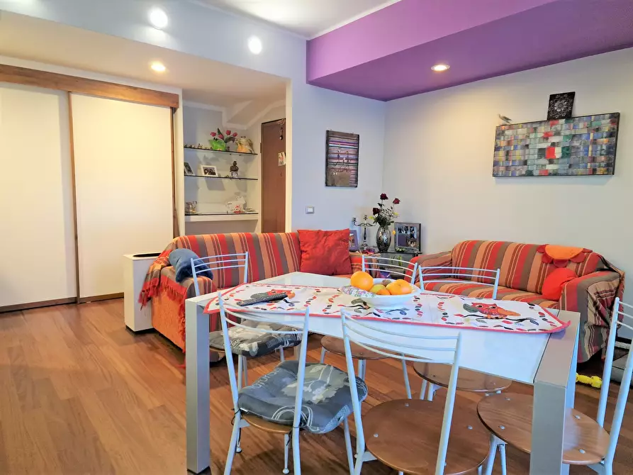 Immagine 2 di Pentalocale in vendita  in Via Socrate Benacci a Sarzana