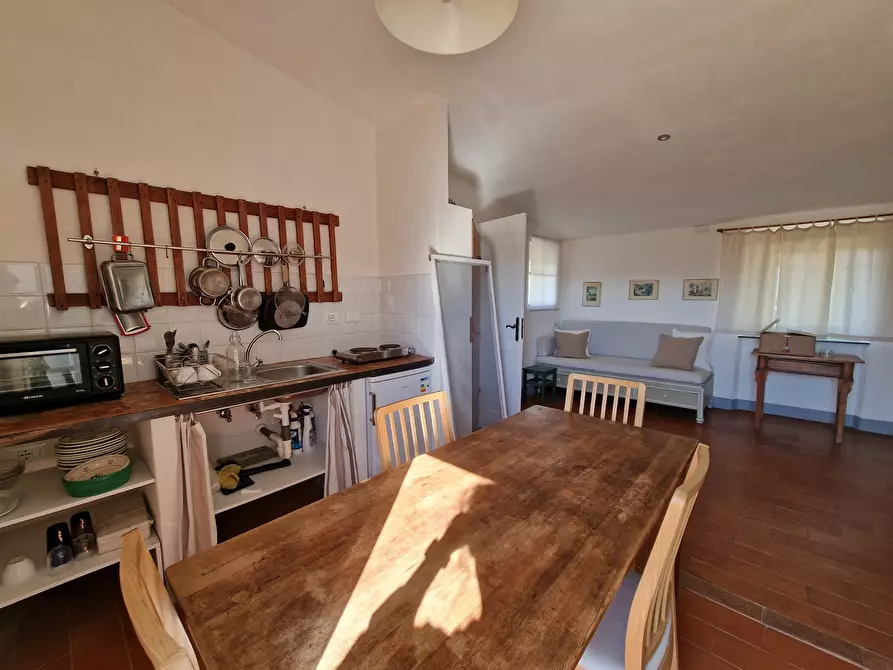 Immagine 3 di Bilocale in affitto  a Sarzana