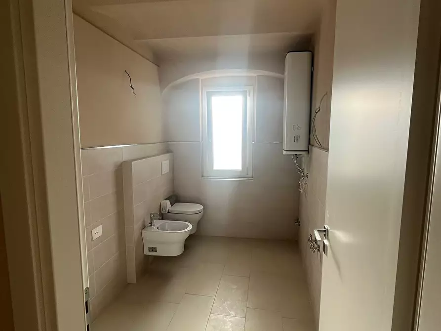 Immagine 11 di Quadrilocale in vendita  a Sarzana