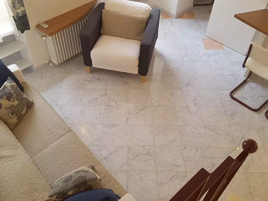 Immagine 20 di Trilocale in affitto  a Sarzana