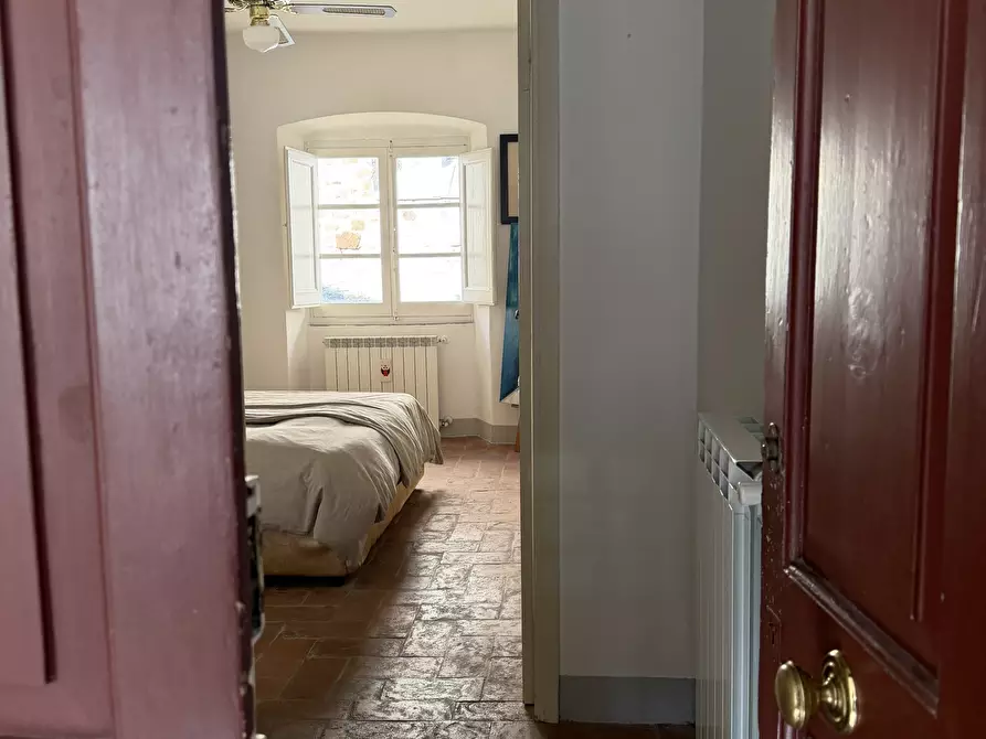 Immagine 32 di Quadrilocale in affitto  a Sarzana