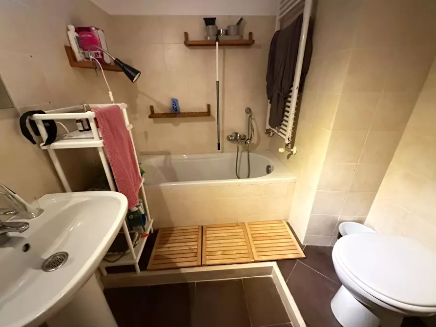 Immagine 13 di Quadrilocale in vendita  in Via Umberto Biancamano snc a La Spezia