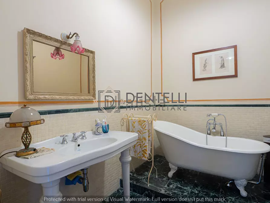 Immagine 19 di Appartamento in vendita  a Sarzana