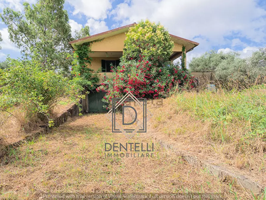 Immagine 27 di Porzione di casa in vendita  a Ameglia