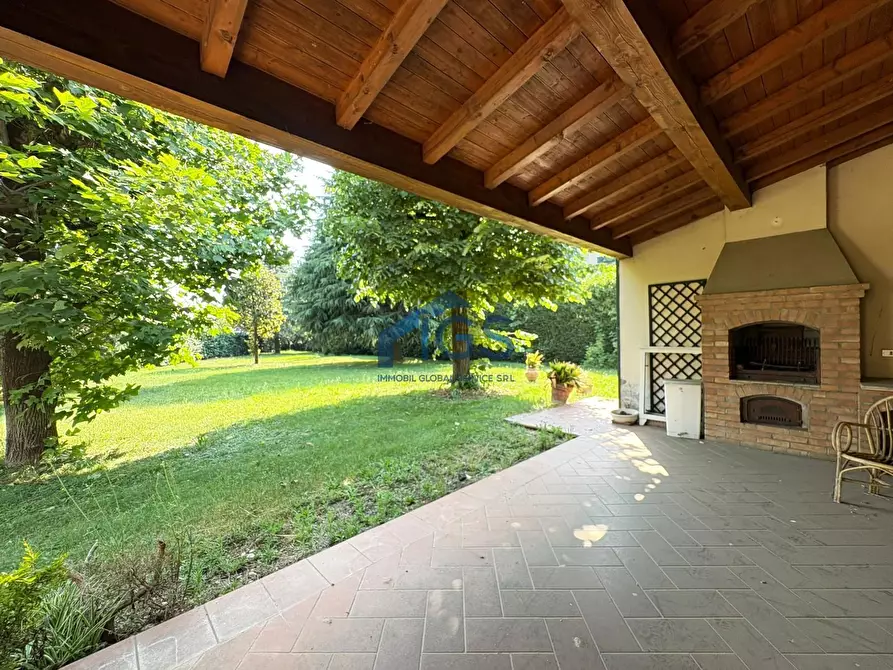 Immagine 10 di Villa in vendita  in Via Santa Giulia 3 a Travagliato