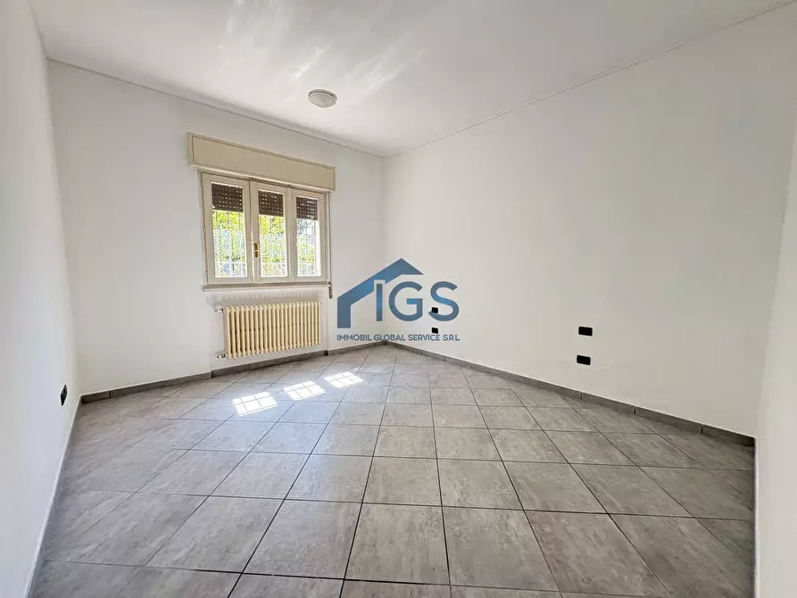 Immagine 13 di Villa in vendita  in Via Perugia a Brescia