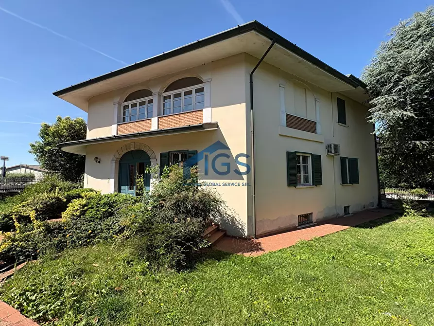 Immagine 1 di Villa in vendita  in Via Santa Giulia 3 a Travagliato