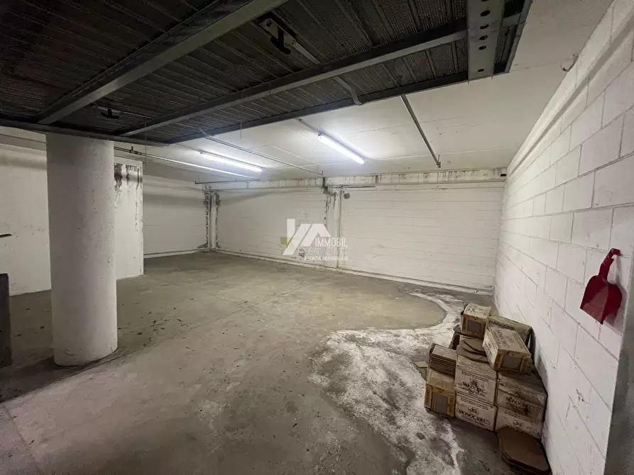 Immagine 5 di Garage in vendita  in Viale Duca D'Aosta 30 a Brescia