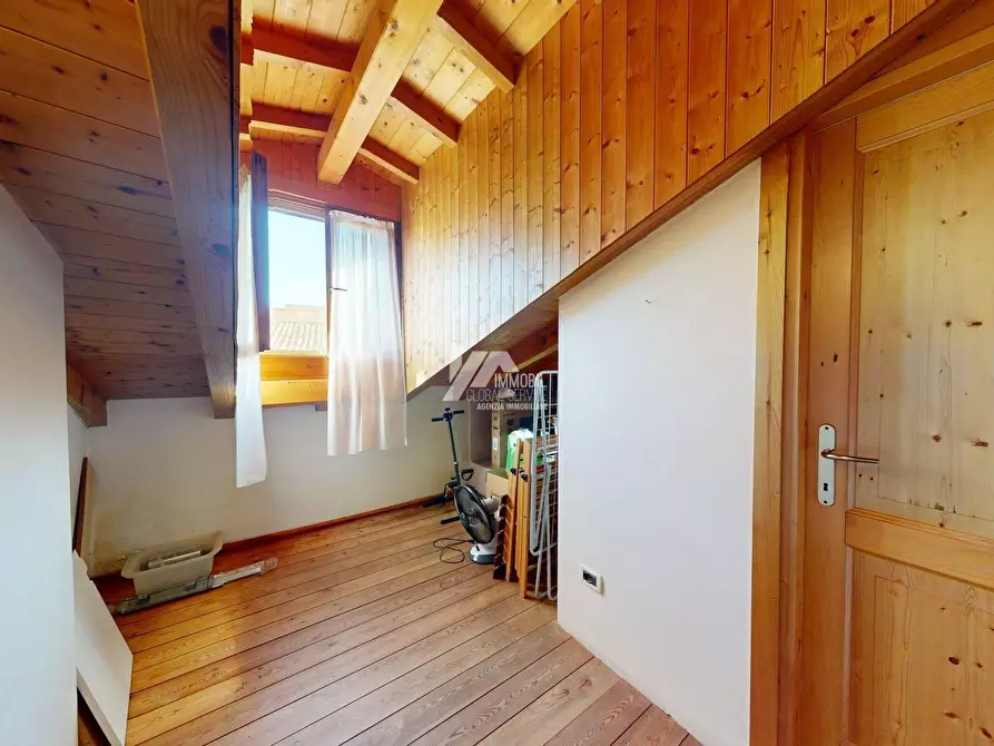 Immagine 12 di Bilocale in vendita  in Via dell'Albera a Gardone Riviera