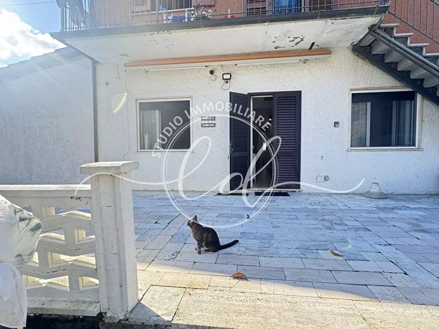 Immagine 26 di Trilocale in vendita  a Pietrasanta