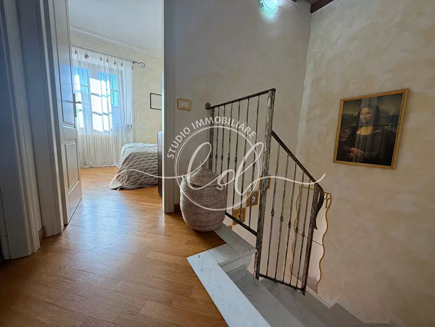 Immagine 15 di Porzione di casa in vendita  a Seravezza