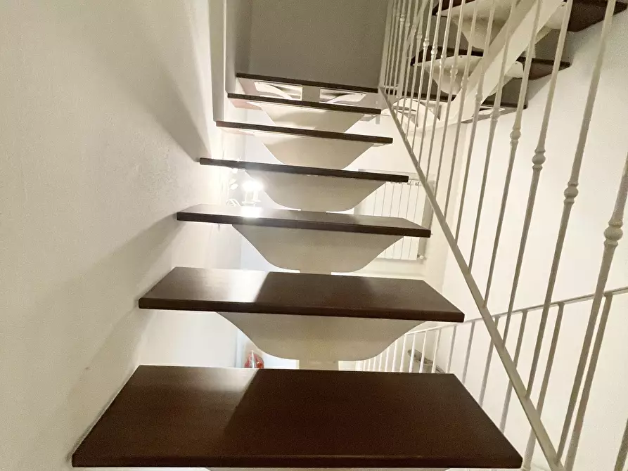 Immagine 24 di Porzione di casa in vendita  a Seravezza