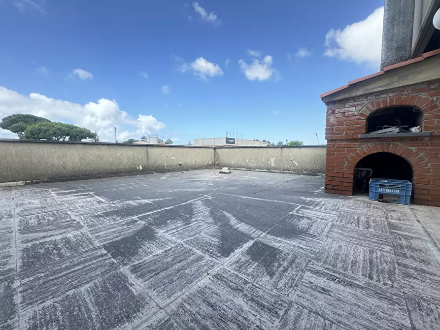 Immagine 35 di Porzione di casa in vendita  a Pietrasanta