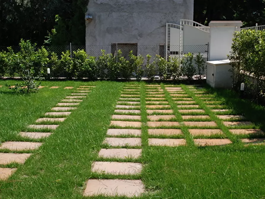 Immagine 60 di Villa in vendita  a Pietrasanta