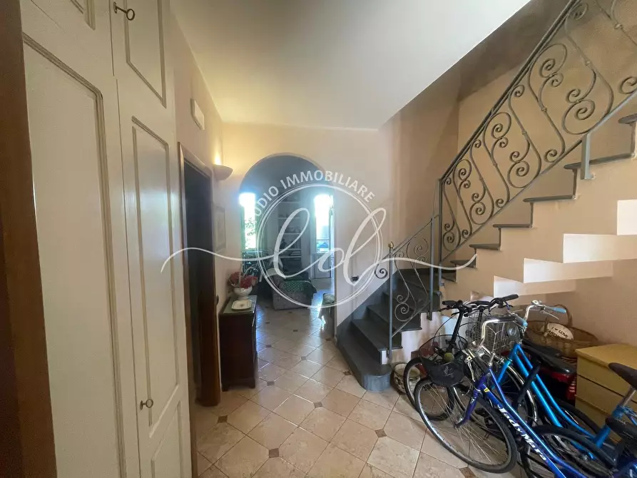 Immagine 21 di Porzione di casa in affitto  a Viareggio