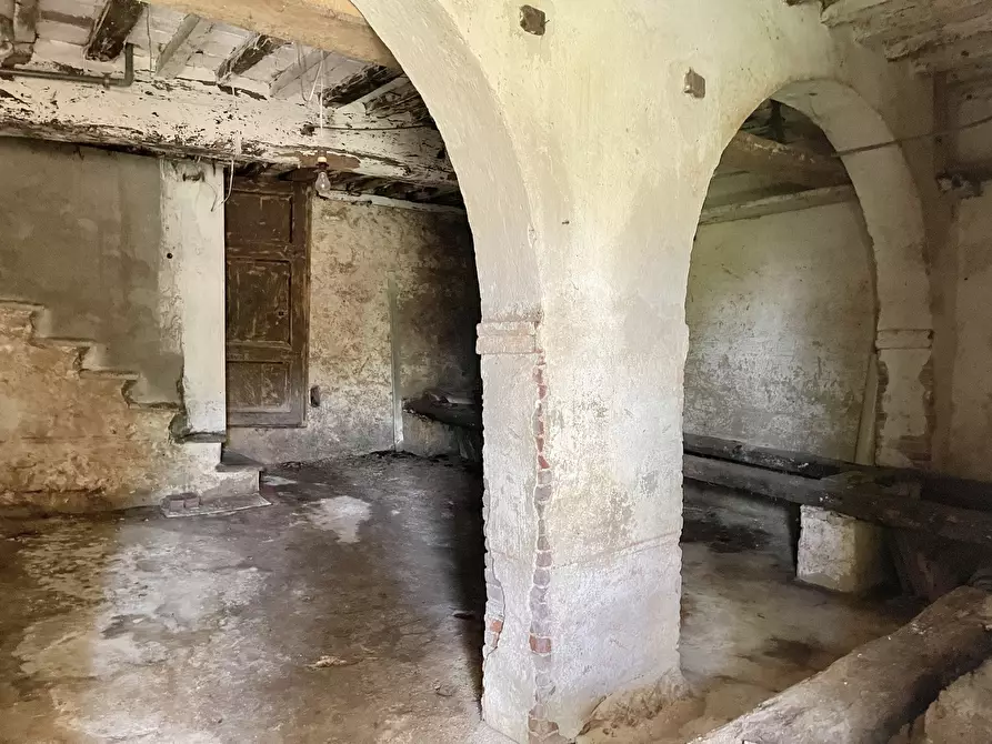 Immagine 44 di Porzione di casa in vendita  a Camaiore