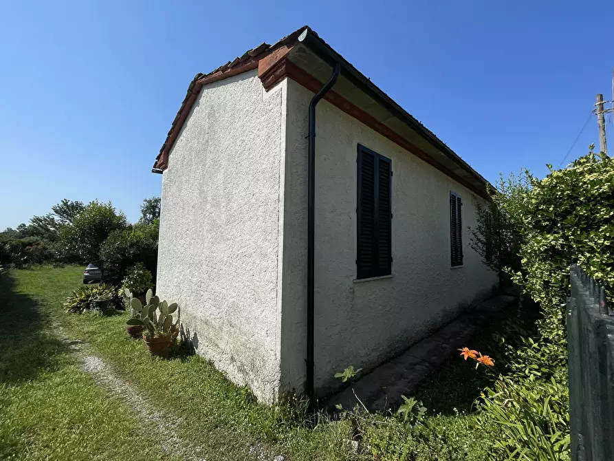 Immagine 1 di Casa indipendente in vendita  a Pietrasanta