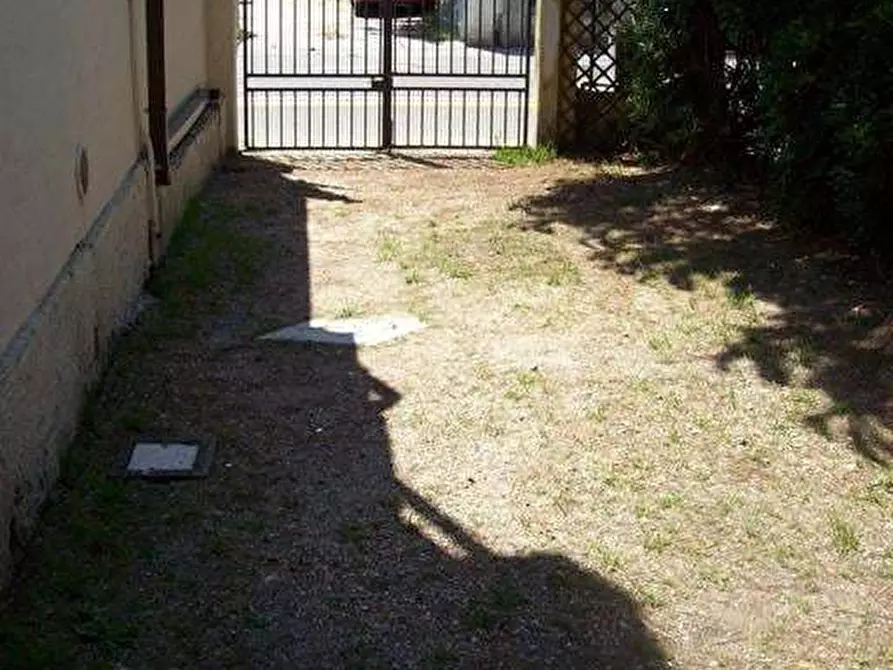 Immagine 9 di Quadrilocale in affitto  a Pietrasanta