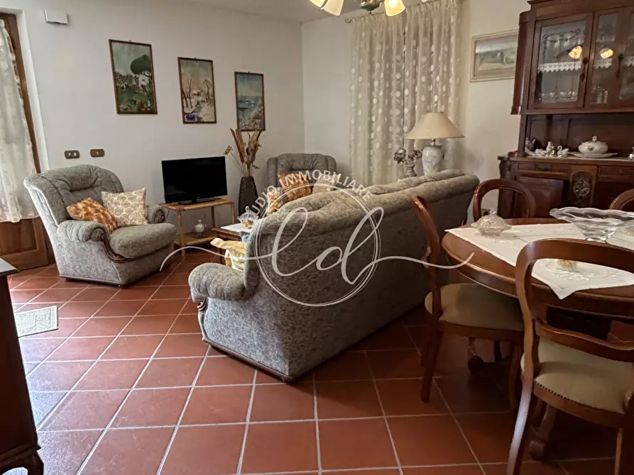 Immagine 4 di Porzione di casa in affitto  a Seravezza