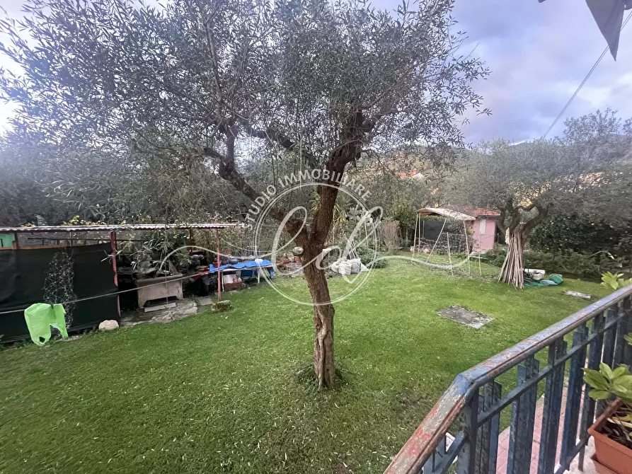 Immagine 8 di Casa indipendente in vendita  a Pietrasanta