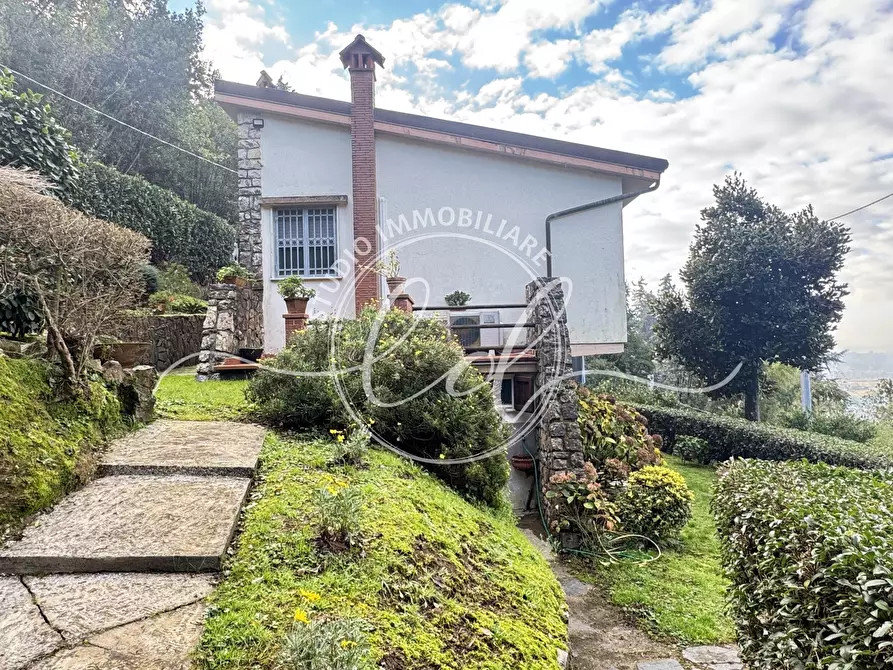 Immagine 121 di Casa indipendente in vendita  a Massarosa