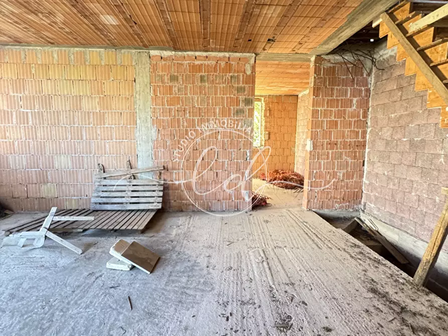 Immagine 9 di Porzione di casa in vendita  a Seravezza