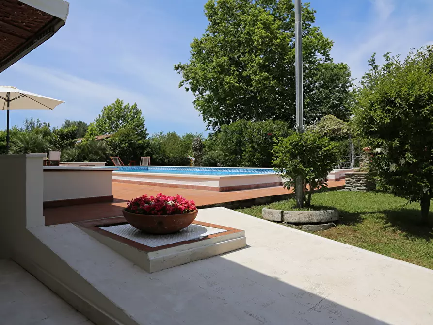 Immagine 44 di Villa in vendita  a Forte Dei Marmi