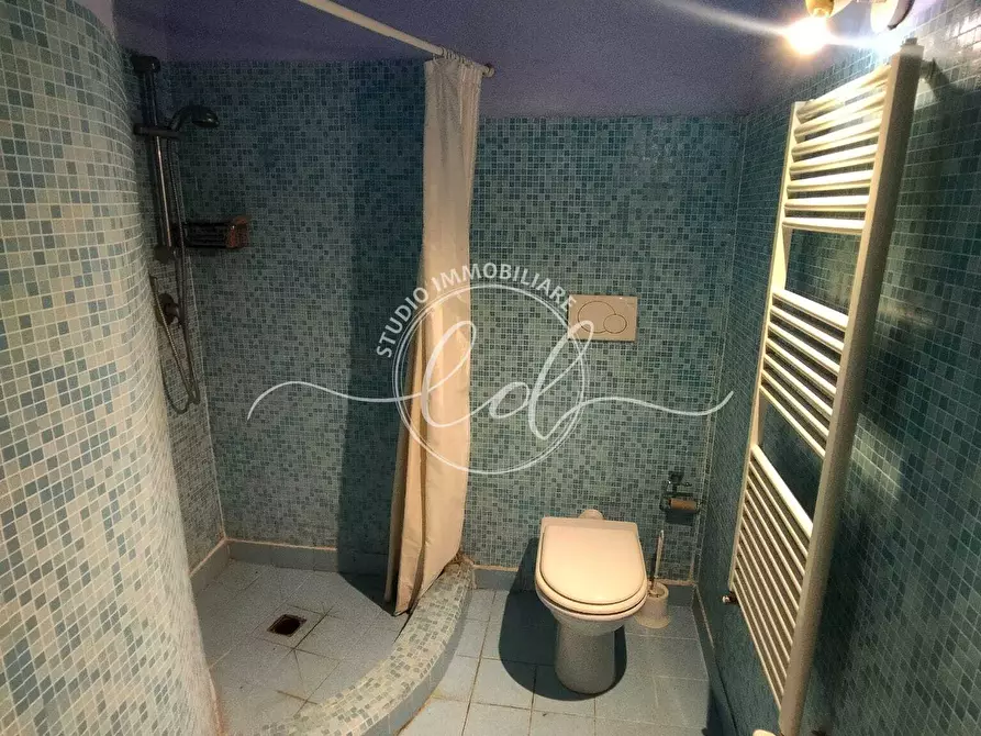 Immagine 17 di Porzione di casa in vendita  a Camaiore