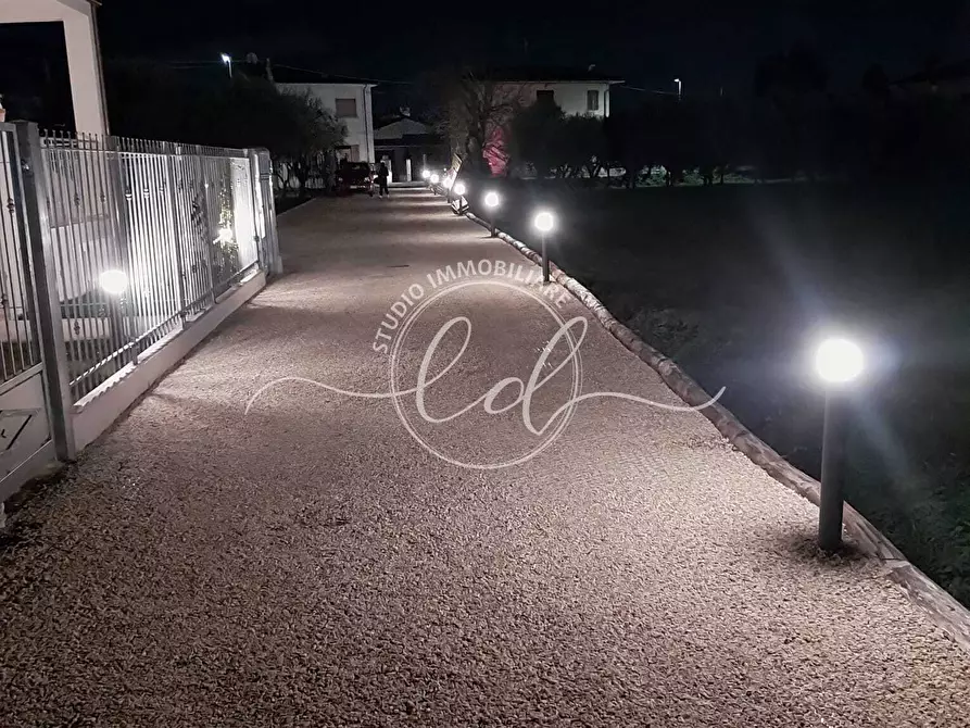 Immagine 4 di Porzione di casa in vendita  a Camaiore