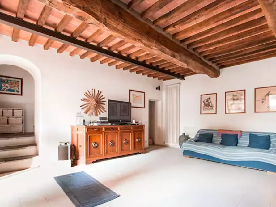 Immagine 6 di Appartamento in affitto  a Pietrasanta