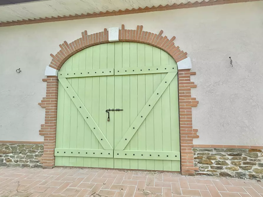 Immagine 48 di Casa indipendente in vendita  a Pietrasanta